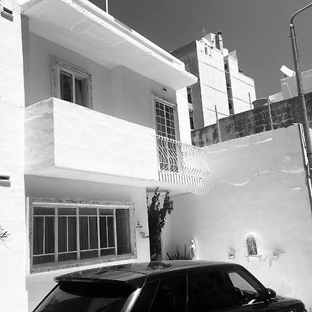 Ave Maria Guest House Saint Julian's Bagian luar foto